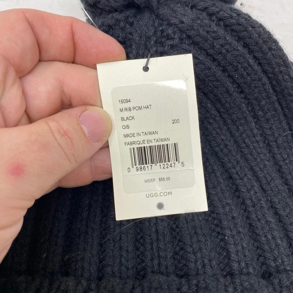 UGG Rib Pom Hat Black Knit‎ Beanie with Pom-Pom 15094 One Size NWT